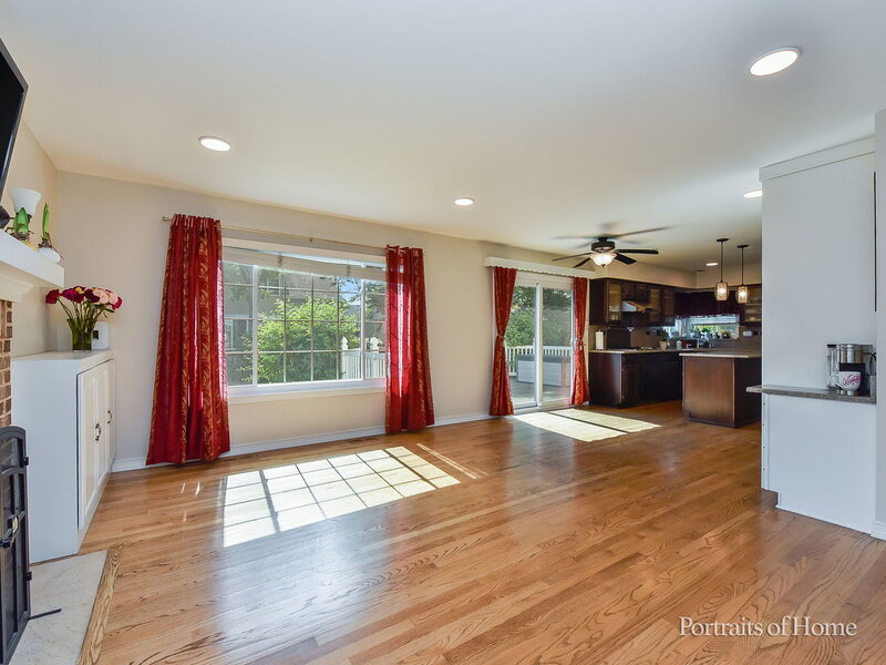 1302 Dunbarton Drive Aurora IL 60502