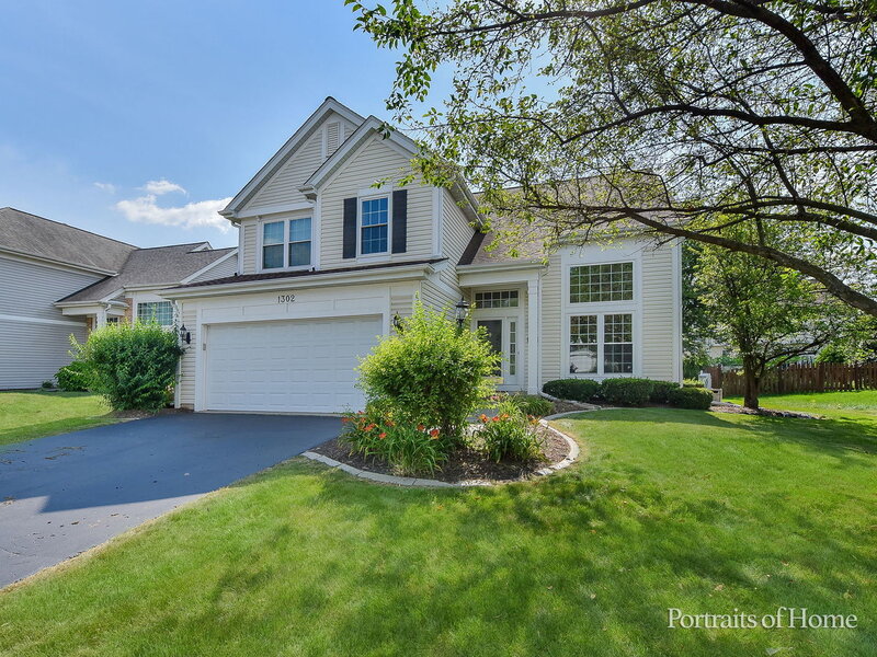 1302 Dunbarton Drive Aurora IL 60502