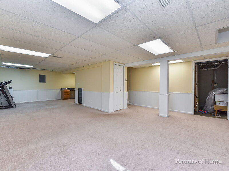 1302 Dunbarton Drive Aurora IL 60502