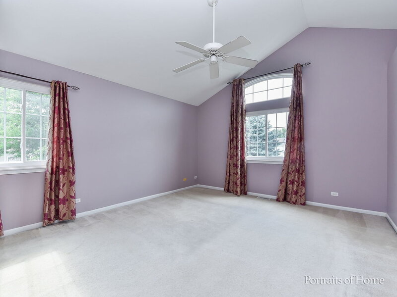 1302 Dunbarton Drive Aurora IL 60502
