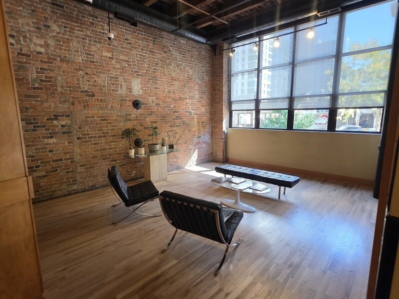226 N Clinton Street Chicago IL 60661