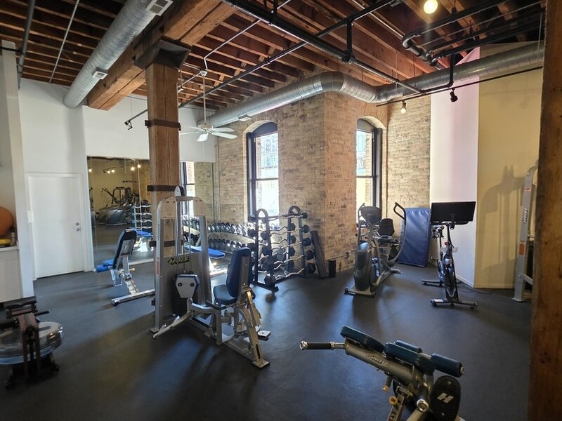 226 N Clinton Street Chicago IL 60661