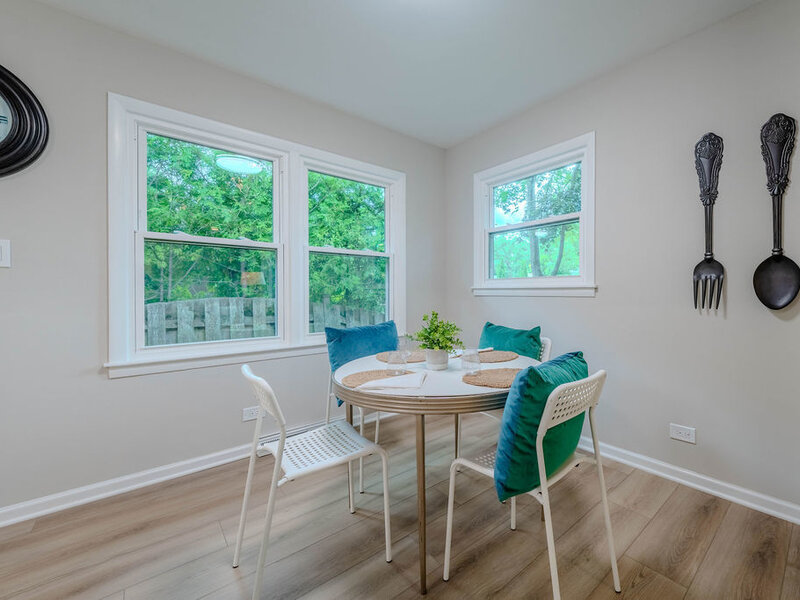26 E Woodland Road Lake Bluff IL 60044