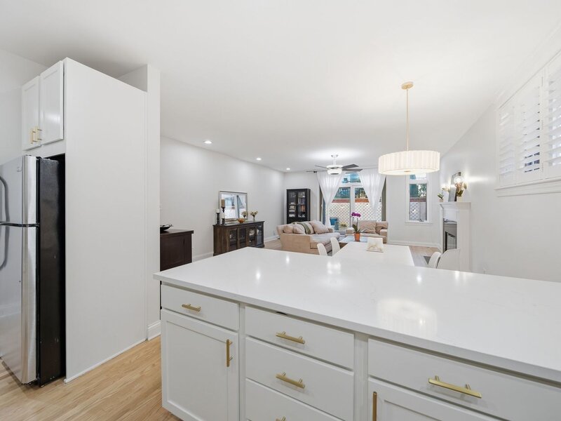 3939 N Greenview Avenue Chicago IL 60613