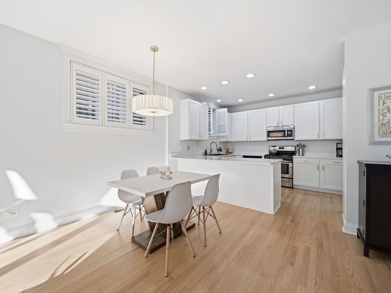 3939 N Greenview Avenue Chicago IL 60613