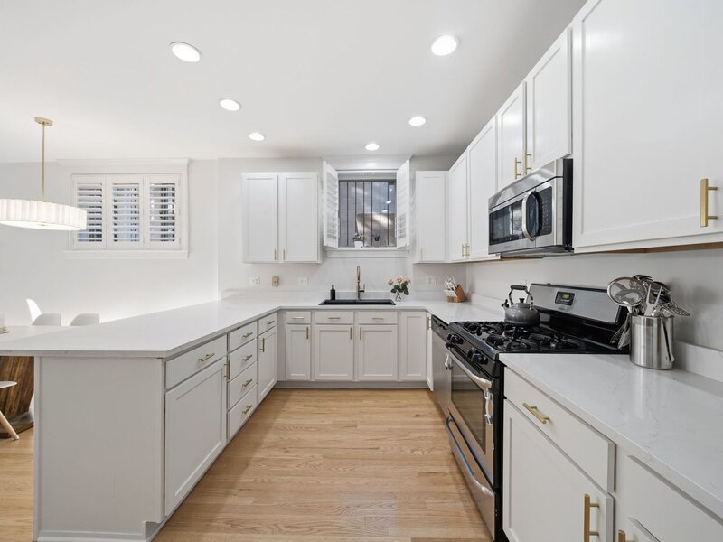 3939 N Greenview Avenue Chicago IL 60613