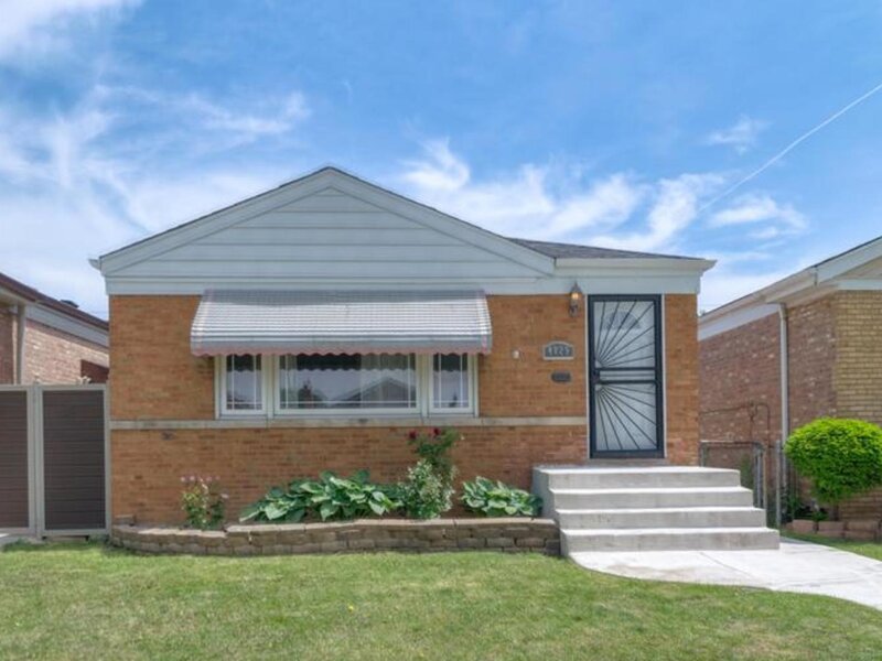 4825 S Keating Avenue Chicago IL 60632