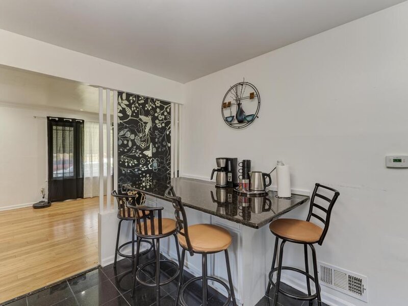 4825 S Keating Avenue Chicago IL 60632