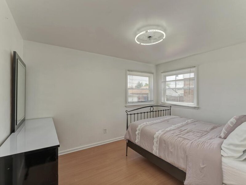 4825 S Keating Avenue Chicago IL 60632