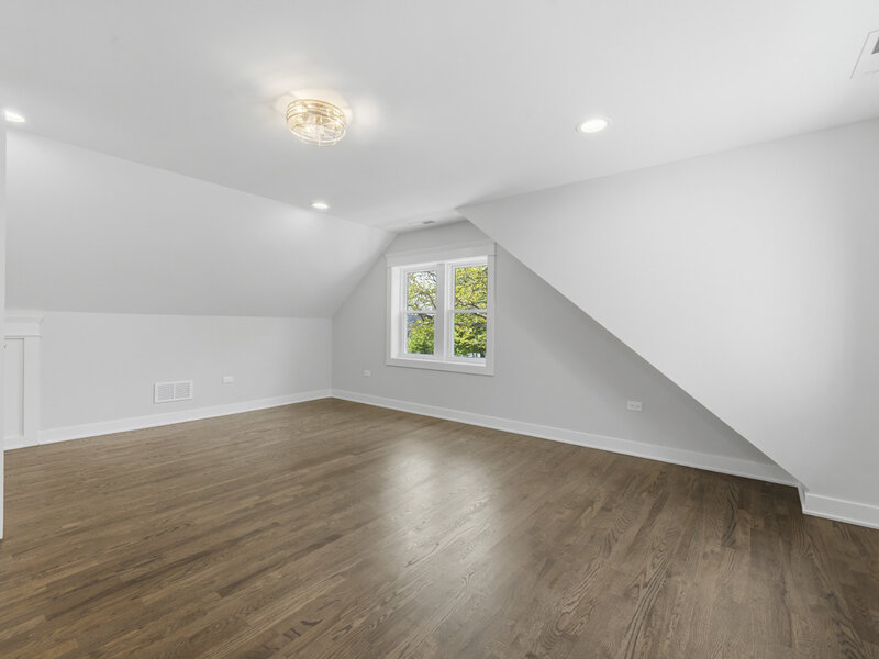 4903 N Moody Avenue Chicago IL 60630