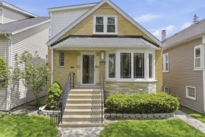 Photo of 4903 N Moody Avenue Chicago IL 60630