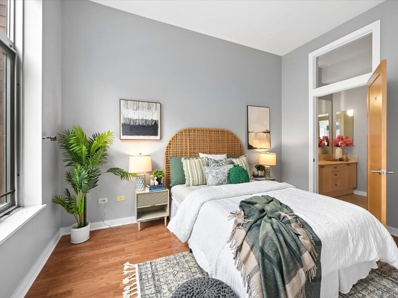 949 W Madison Street Chicago IL 60607