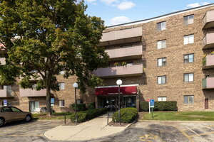 Photo of 1460 Fairlane Drive Schaumburg IL 60193 Unit 515