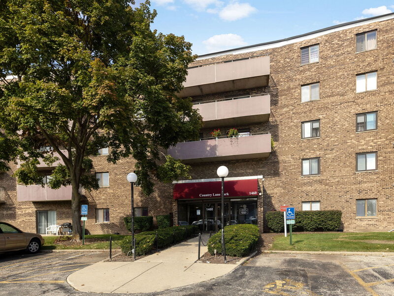1460 Fairlane Drive Schaumburg IL 60193