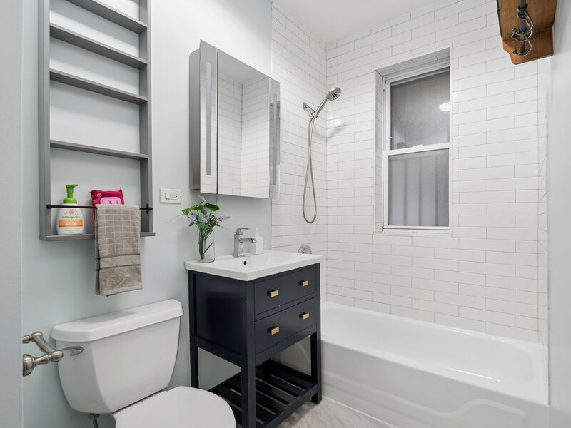 3701 W Cullom Avenue Chicago IL 60618