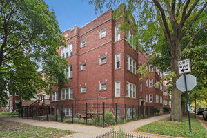 Photo of 3701 W Cullom Avenue Chicago IL 60618 Unit 2B