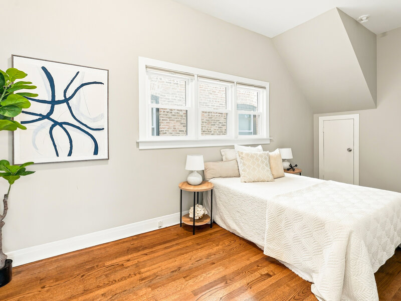 4896 N Hermitage Avenue Chicago IL 60640