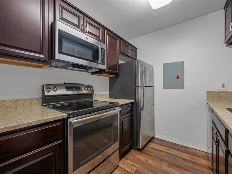 204 Glengarry Drive Bloomingdale IL 60108