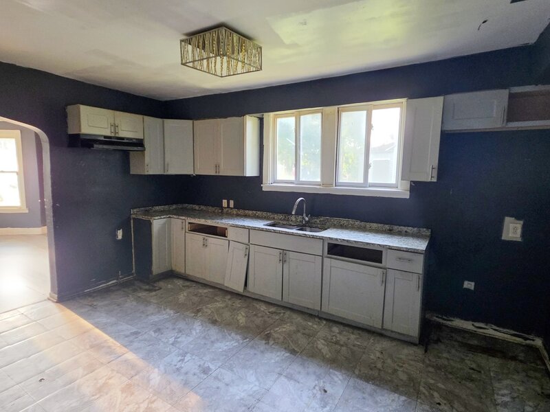 11936 S Prairie Avenue Chicago IL 60628