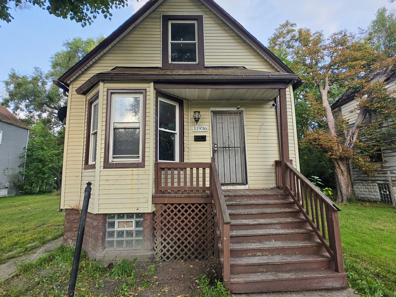 11936 S Prairie Avenue Chicago IL 60628
