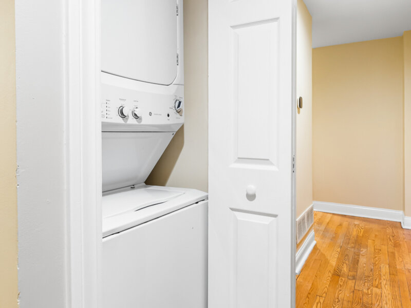 2319 W Rosemont Avenue Chicago IL 60645