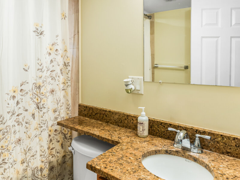 2319 W Rosemont Avenue Chicago IL 60645