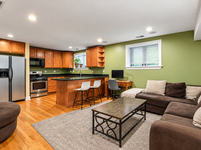 2319 W Rosemont Avenue Chicago IL 60645
