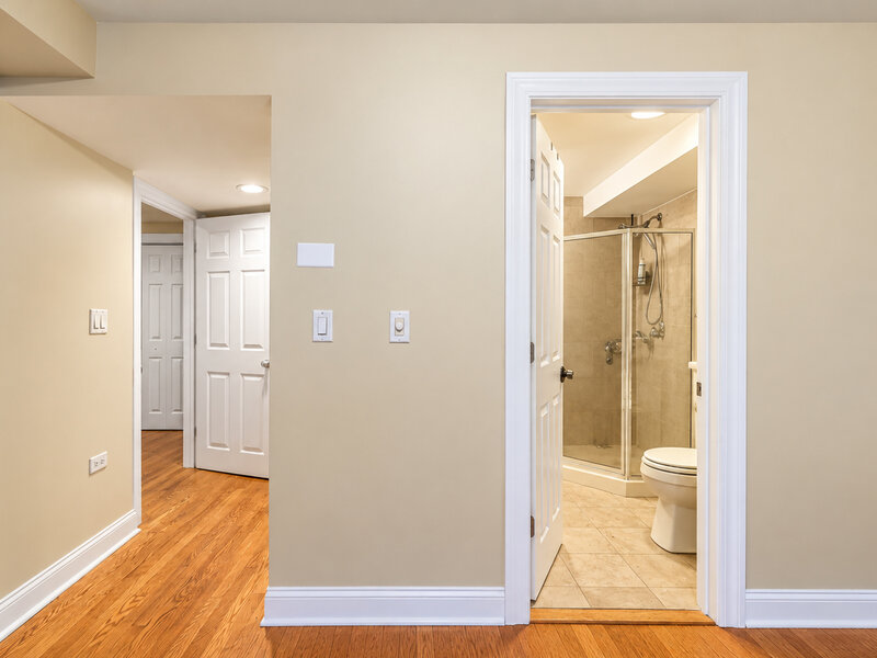 2319 W Rosemont Avenue Chicago IL 60645