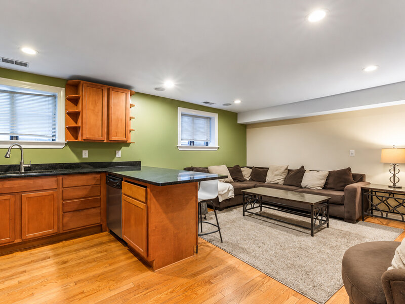 2319 W Rosemont Avenue Chicago IL 60645