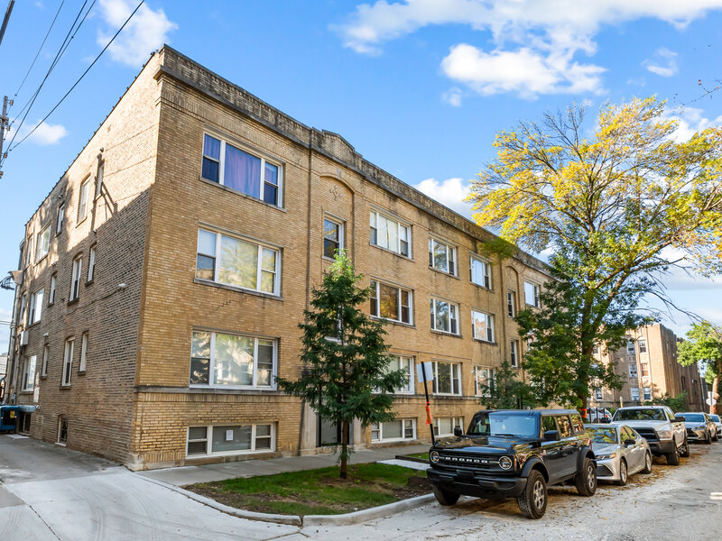 2319 W Rosemont Avenue Chicago IL 60645