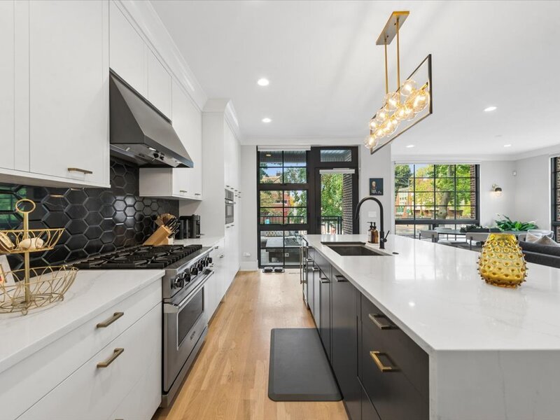 559 W Armitage Avenue Chicago IL 60614