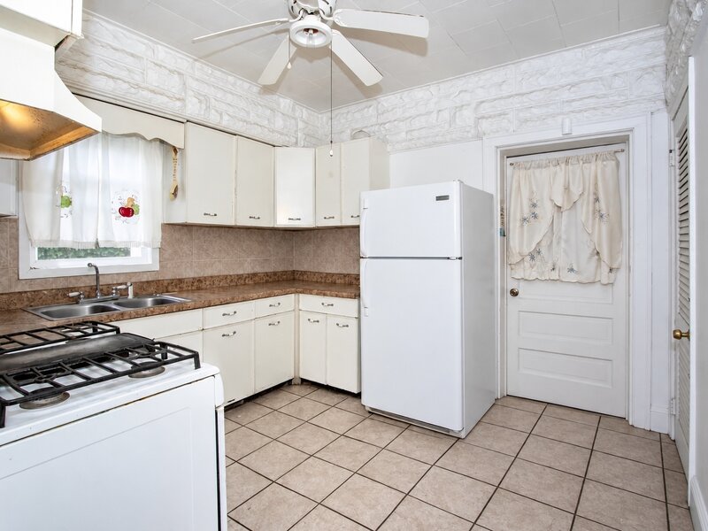 7532 S Indiana Avenue Chicago IL 60619