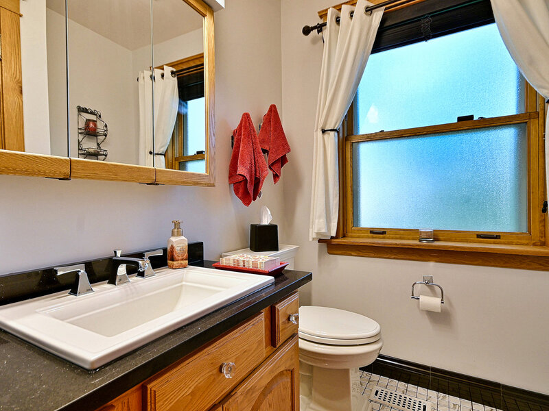 5842 N Nina Avenue Chicago IL 60631