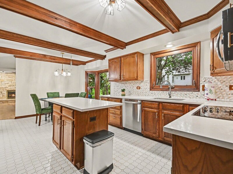 2311 Crabtree Lane Algonquin IL 60102