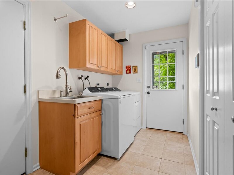 1745 E Summit Court Deerfield IL 60015