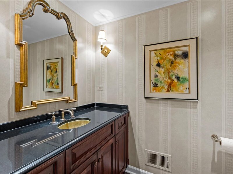 1745 E Summit Court Deerfield IL 60015