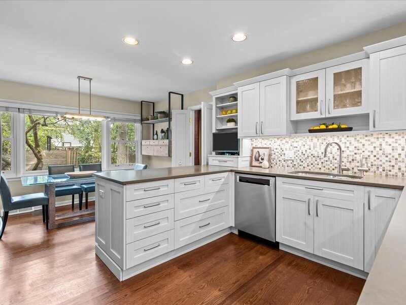 1745 E Summit Court Deerfield IL 60015