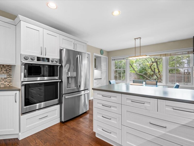 1745 E Summit Court Deerfield IL 60015