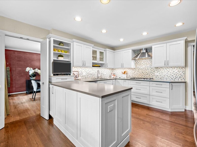 1745 E Summit Court Deerfield IL 60015