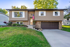 Photo of 2940 Willow Drive Bettendorf IA 52722