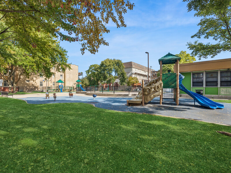4447 N Magnolia Avenue Chicago IL 60640