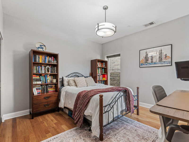 4447 N Magnolia Avenue Chicago IL 60640