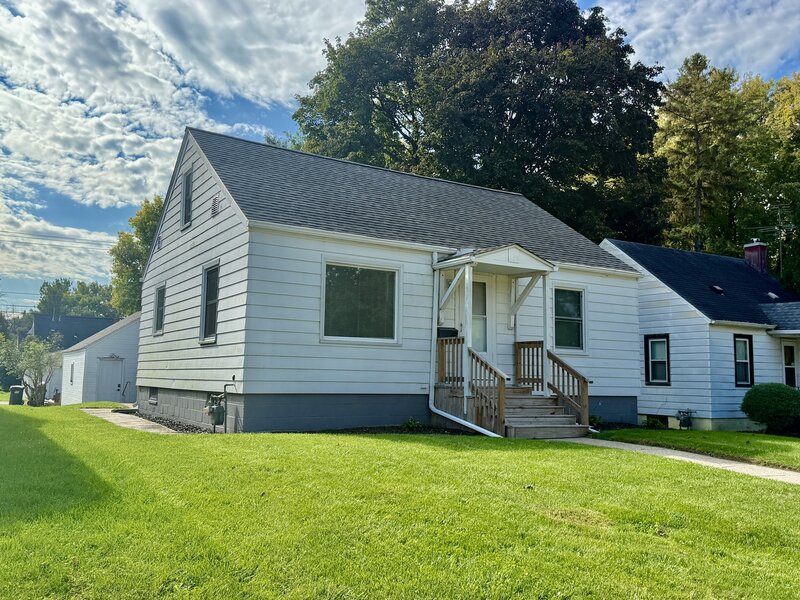 609 W 10th Street Sterling IL 61081