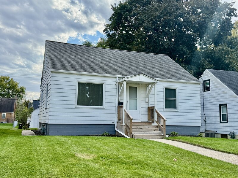 609 W 10th Street Sterling IL 61081