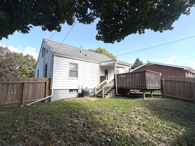 609 W 10th Street Sterling IL 61081