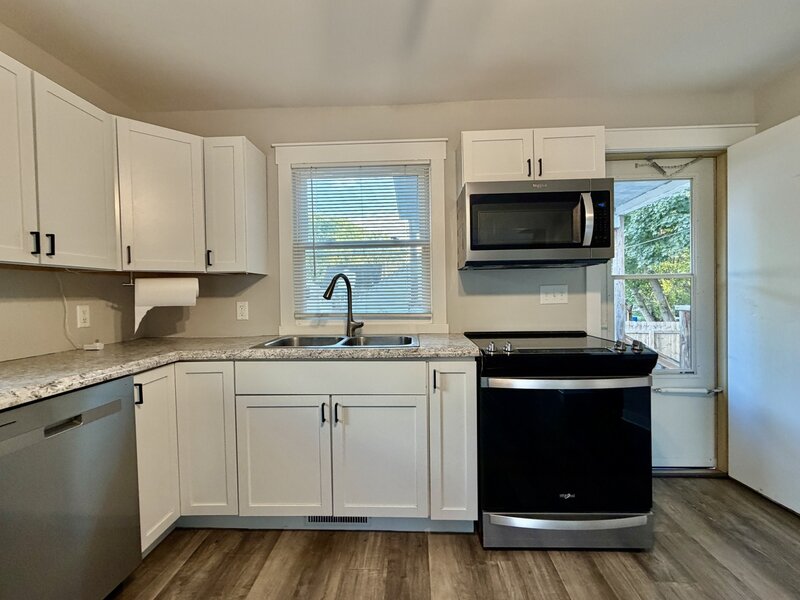 609 W 10th Street Sterling IL 61081