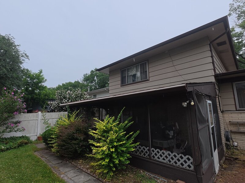411 N Illinois Avenue Glenwood IL 60425
