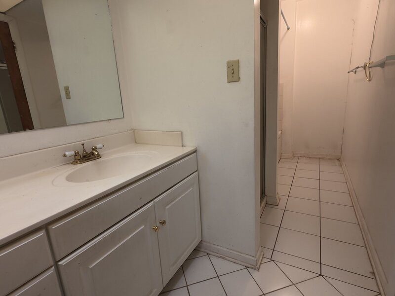 411 N Illinois Avenue Glenwood IL 60425