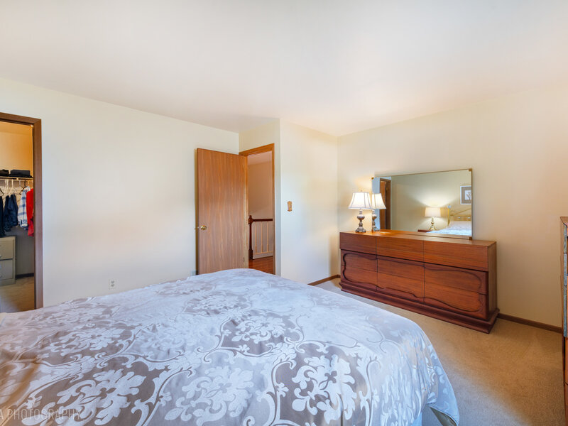 4819 W Glenbrook Trail Mchenry IL 60050