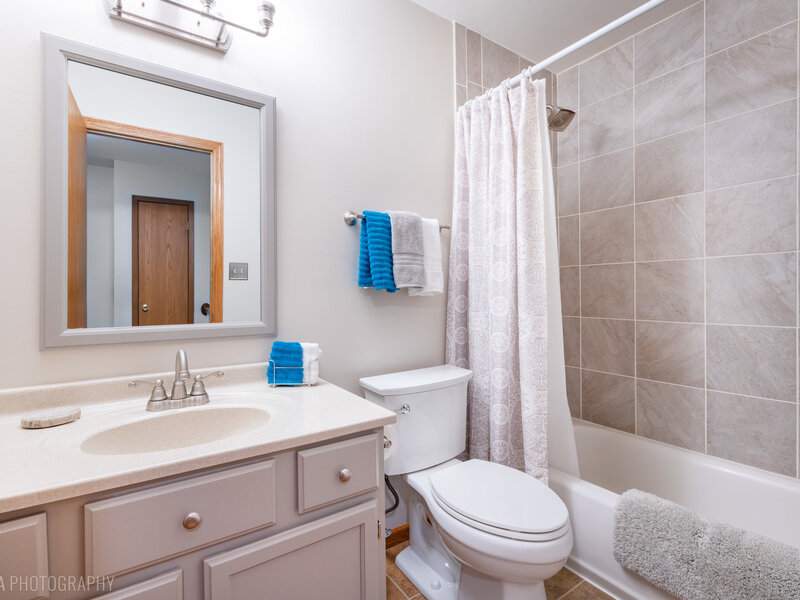 4819 W Glenbrook Trail Mchenry IL 60050